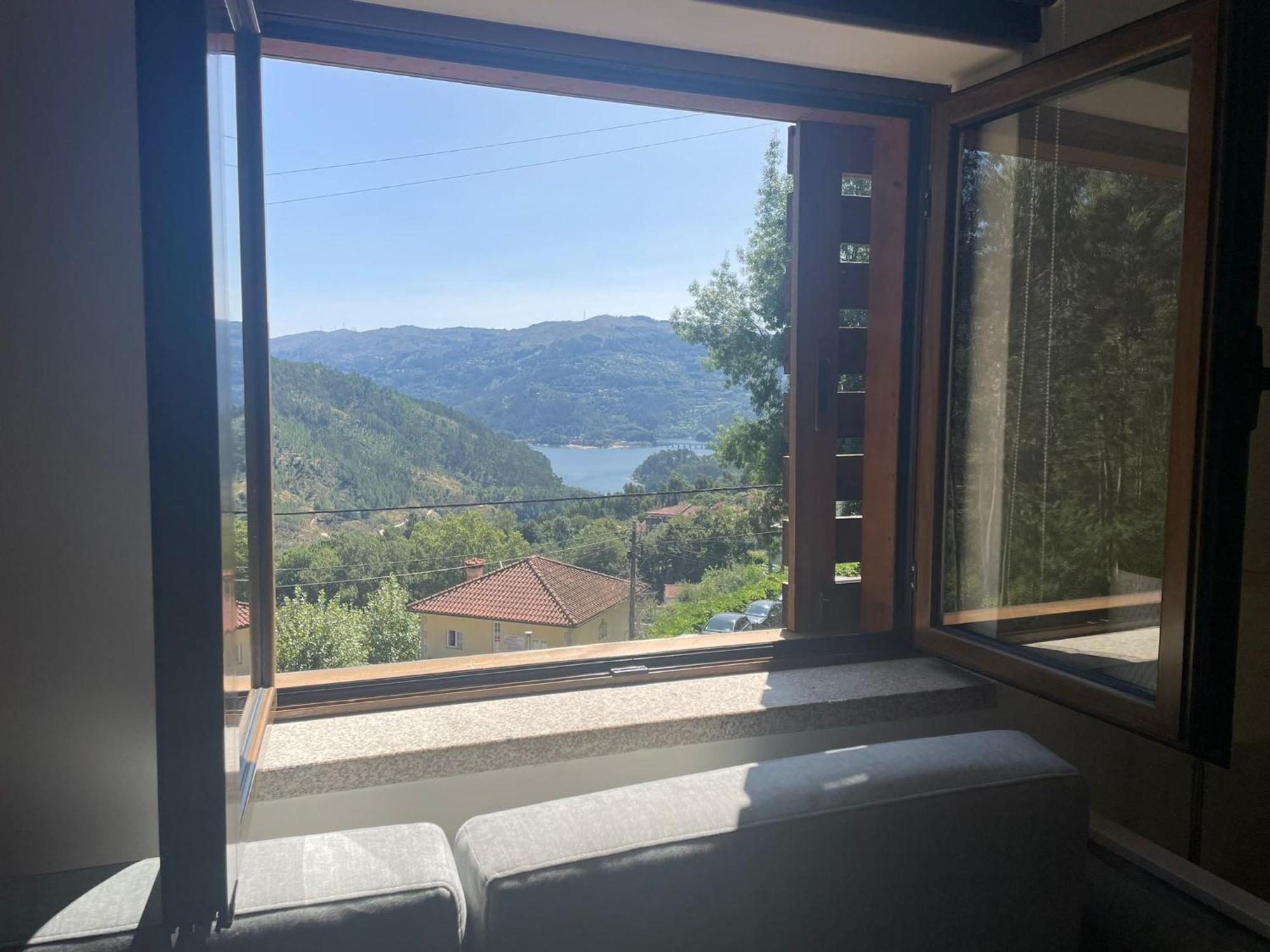 Villa Brown House Geres Esterno foto