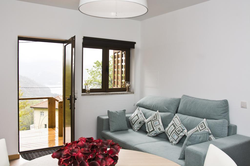 Villa Brown House Geres Esterno foto